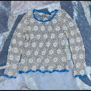 Crochet top with blue trim
